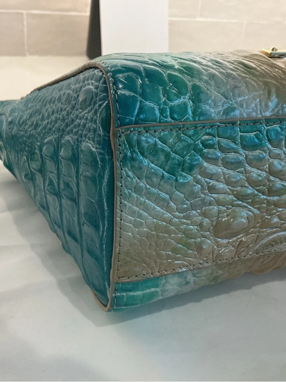 Brahmin Carrie Crossbody & Matching Ady Wallet in Ocean Ombre - EUC - Picture 5 of 11